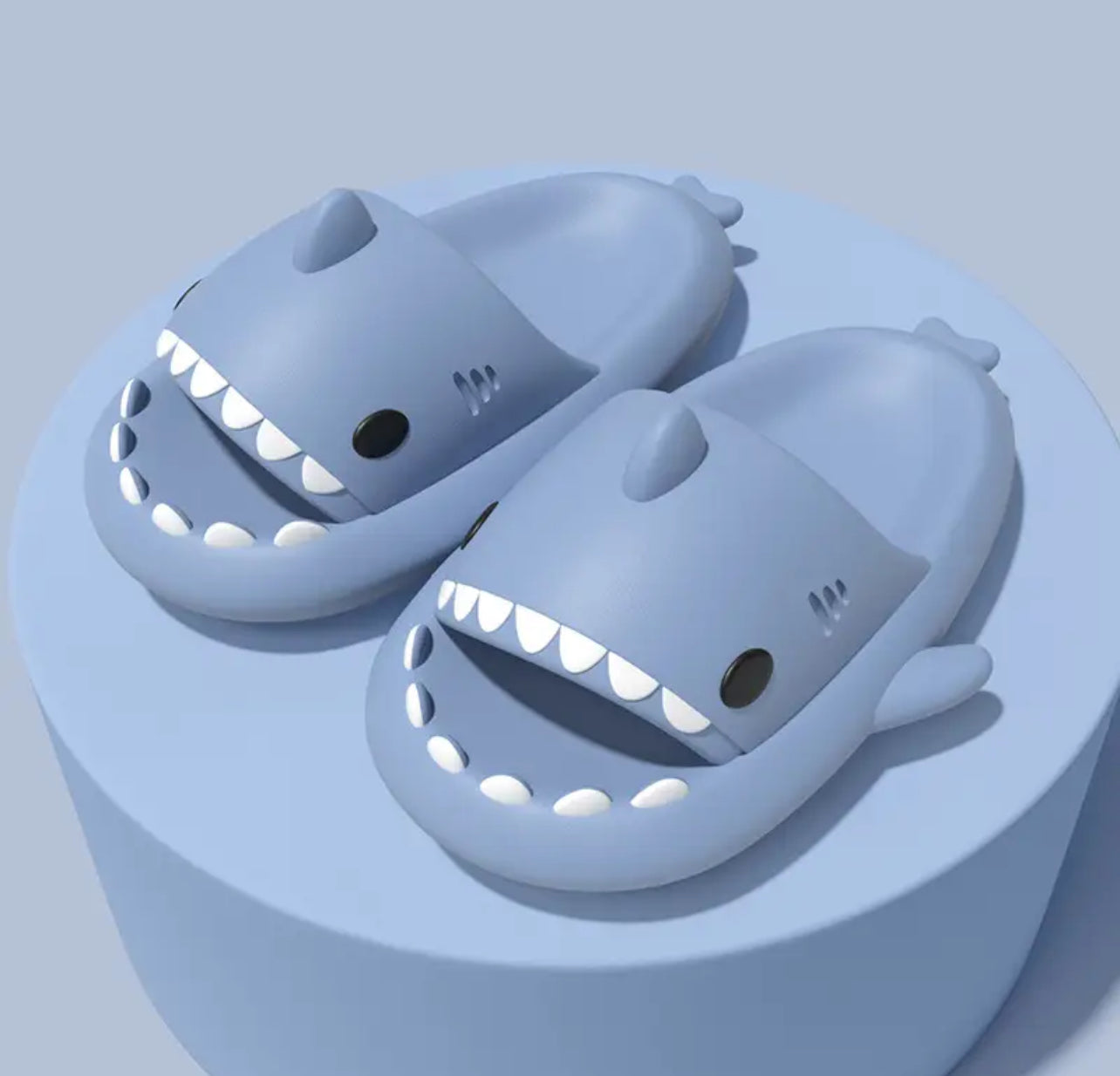 SHARKY CHANCLAS!!